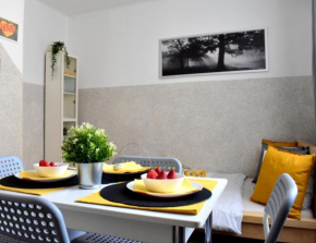 Romantic Bijou Apartment near Old Town!